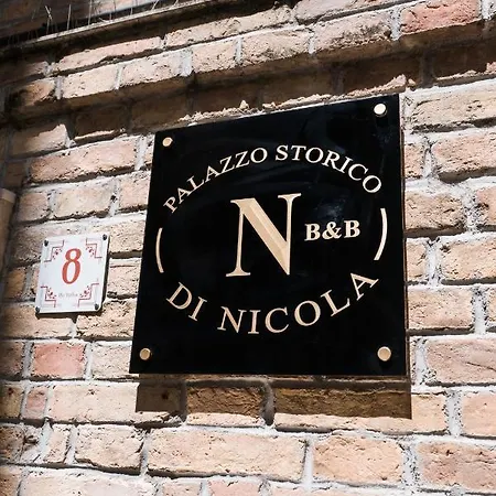 Palazzo Storico Di Nicola Frühstückspension Pescara