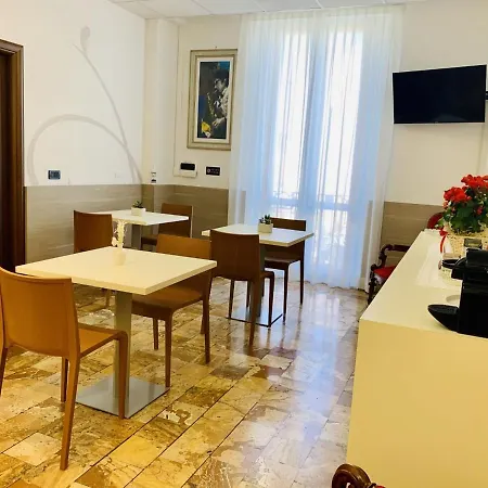 住宿加早餐酒店 Palazzo Storico Di Nicola 4*