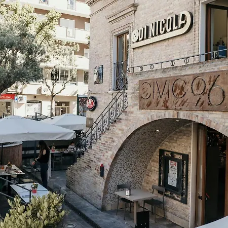 Palazzo Storico Di Nicola 4* 佩斯卡拉