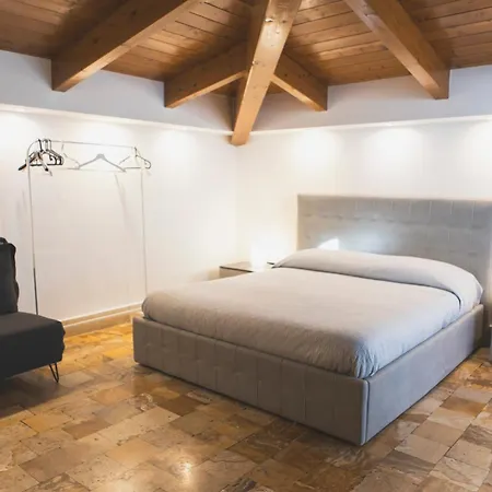 Palazzo Storico Di Nicola Bed & Breakfast