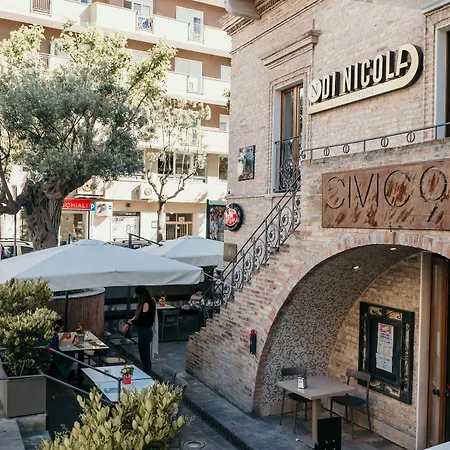 Palazzo Storico Di Nicola Bed & Breakfast 4*