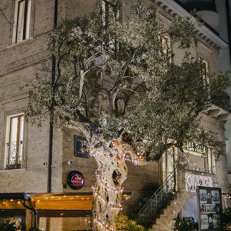 Palazzo Storico Di Nicola Pescara