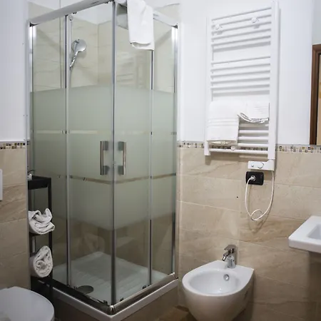 Palazzo Storico Di Nicola Bed & Breakfast 4*