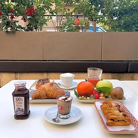 Palazzo Storico Di Nicola Bed & Breakfast 4*