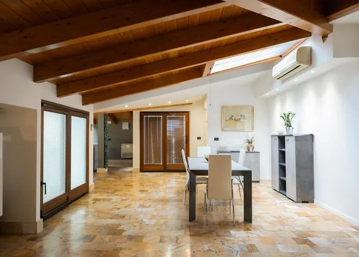 Palazzo Storico Di Nicola Frühstückspension 4*