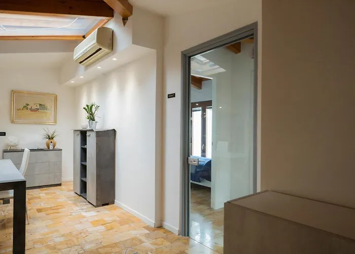 Palazzo Storico Di Nicola Bed & Breakfast