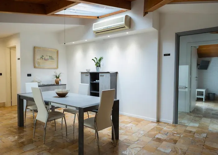 Palazzo Storico Di Nicola Пескара