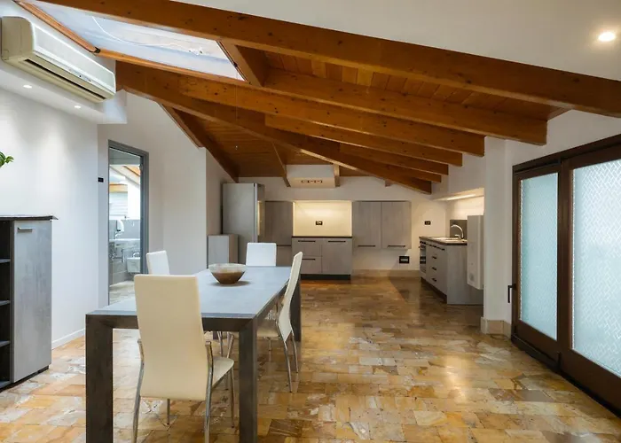 Palazzo Storico Di Nicola 4*