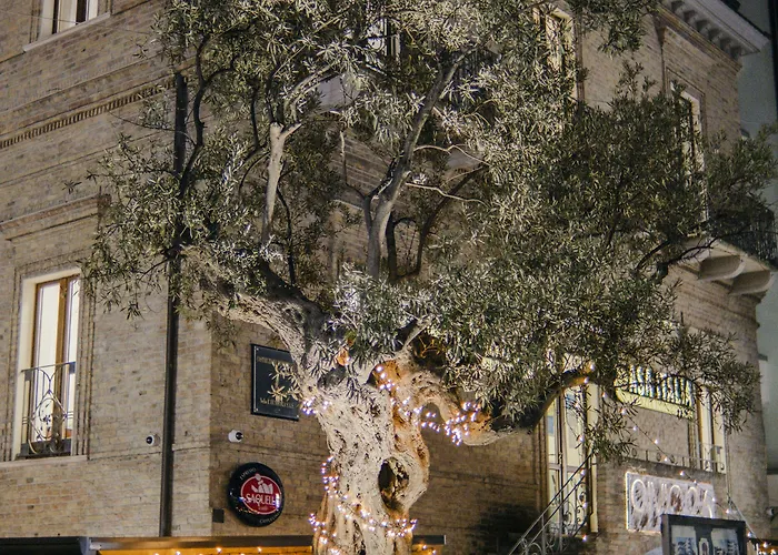 Palazzo Storico Di Nicola Пескара