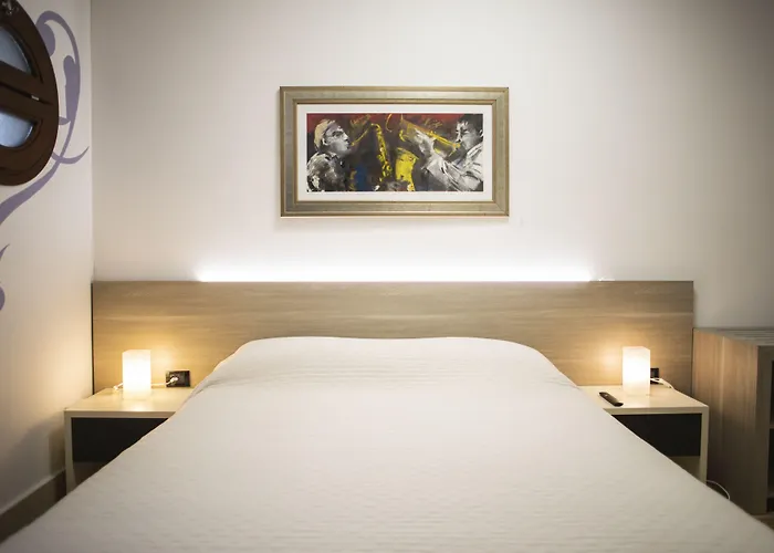 Palazzo Storico Di Nicola Пескара