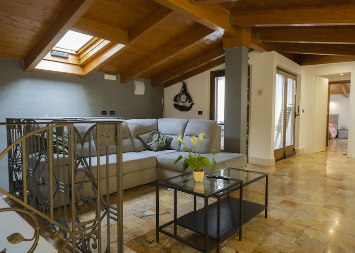 Palazzo Storico Di Nicola